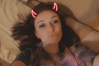 Ready to chill for the night . hmu - Image 3