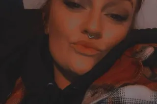 Ready to chill for the night . hmu - Image 1